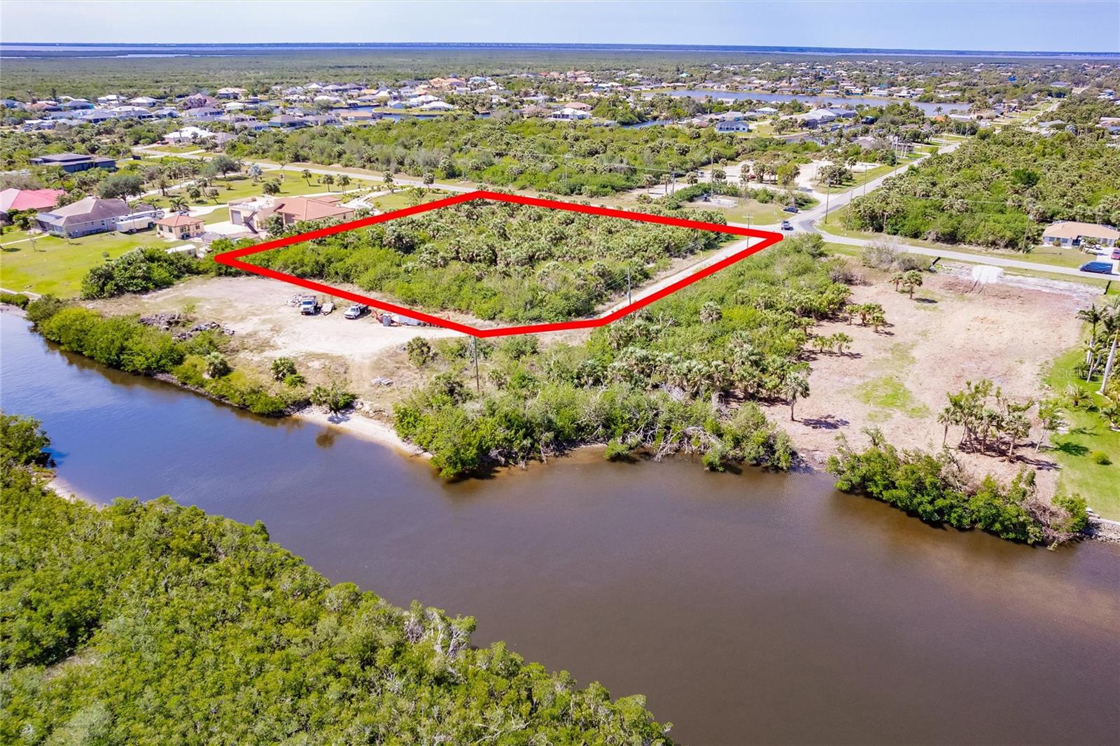 MANCHESTER ESTATES - Land