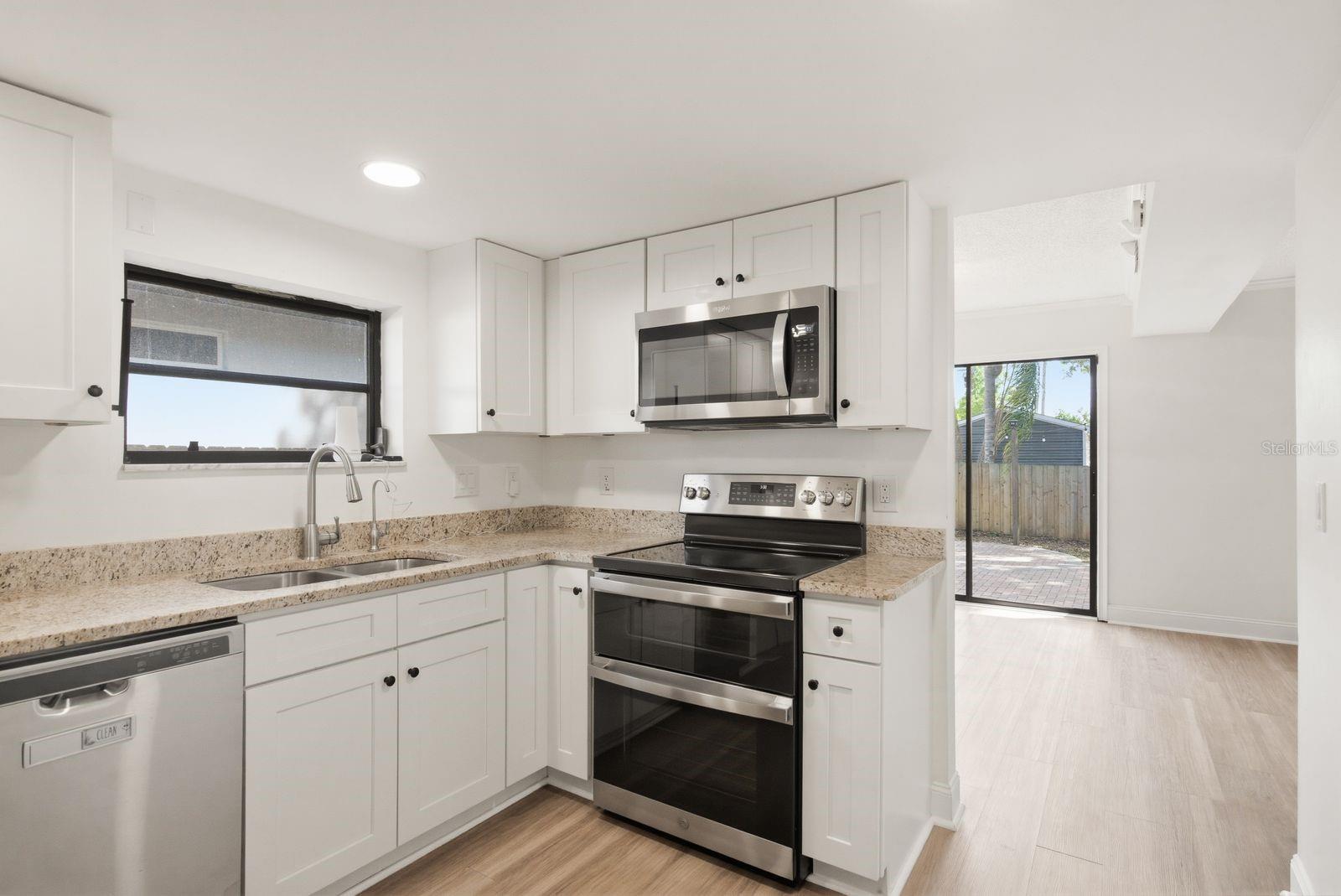 TAMPAS NORTH SIDE CNTRY CL - Residential