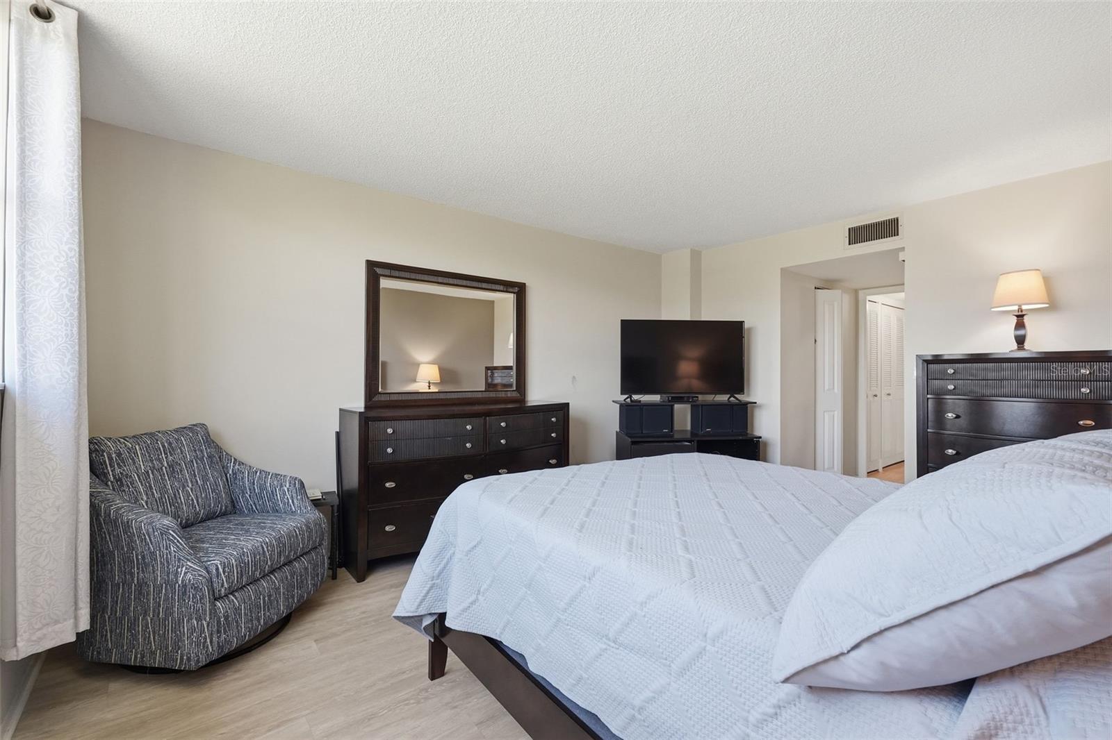 WINSTON PARK NORTHEAST - Residential