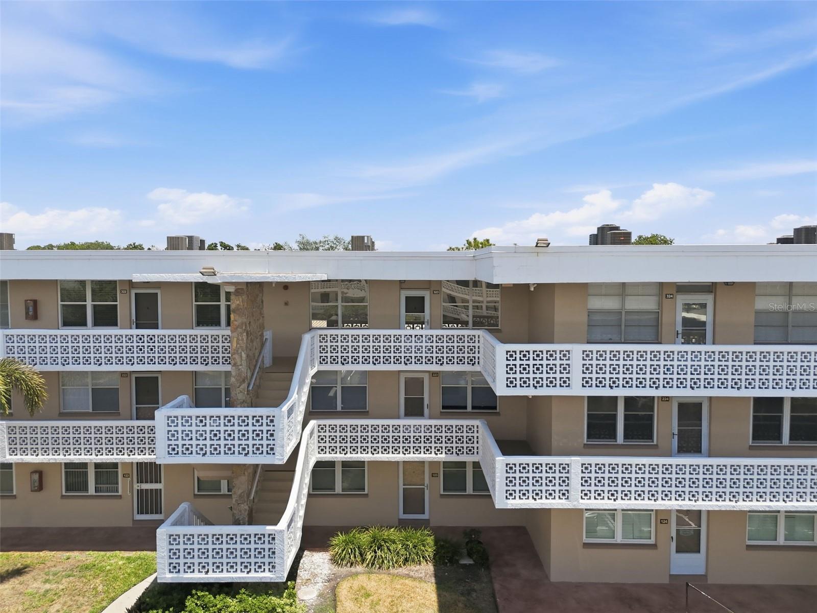 WINSTON PARK NORTHEAST - Residential