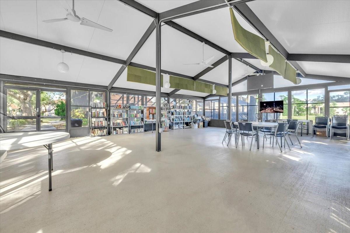 OAKS 04 - Residential