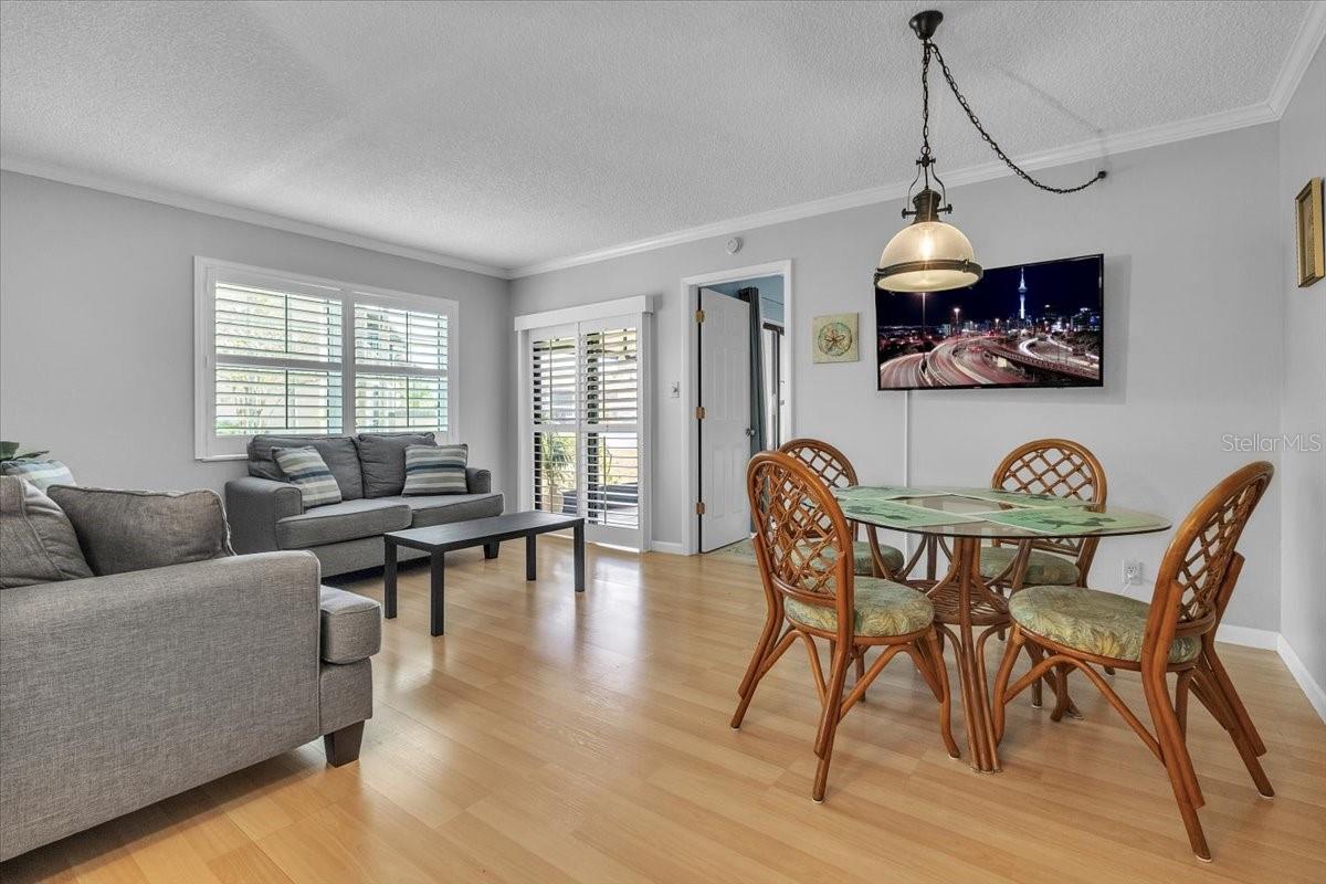 OAKS 04 - Residential