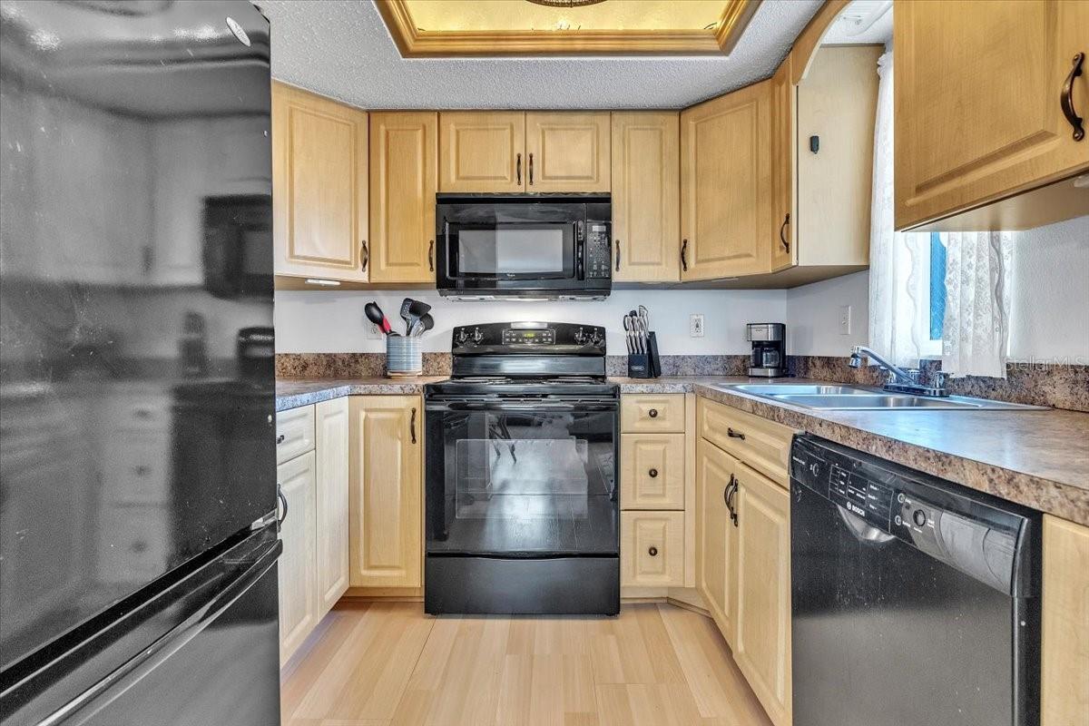 OAKS 04 - Residential