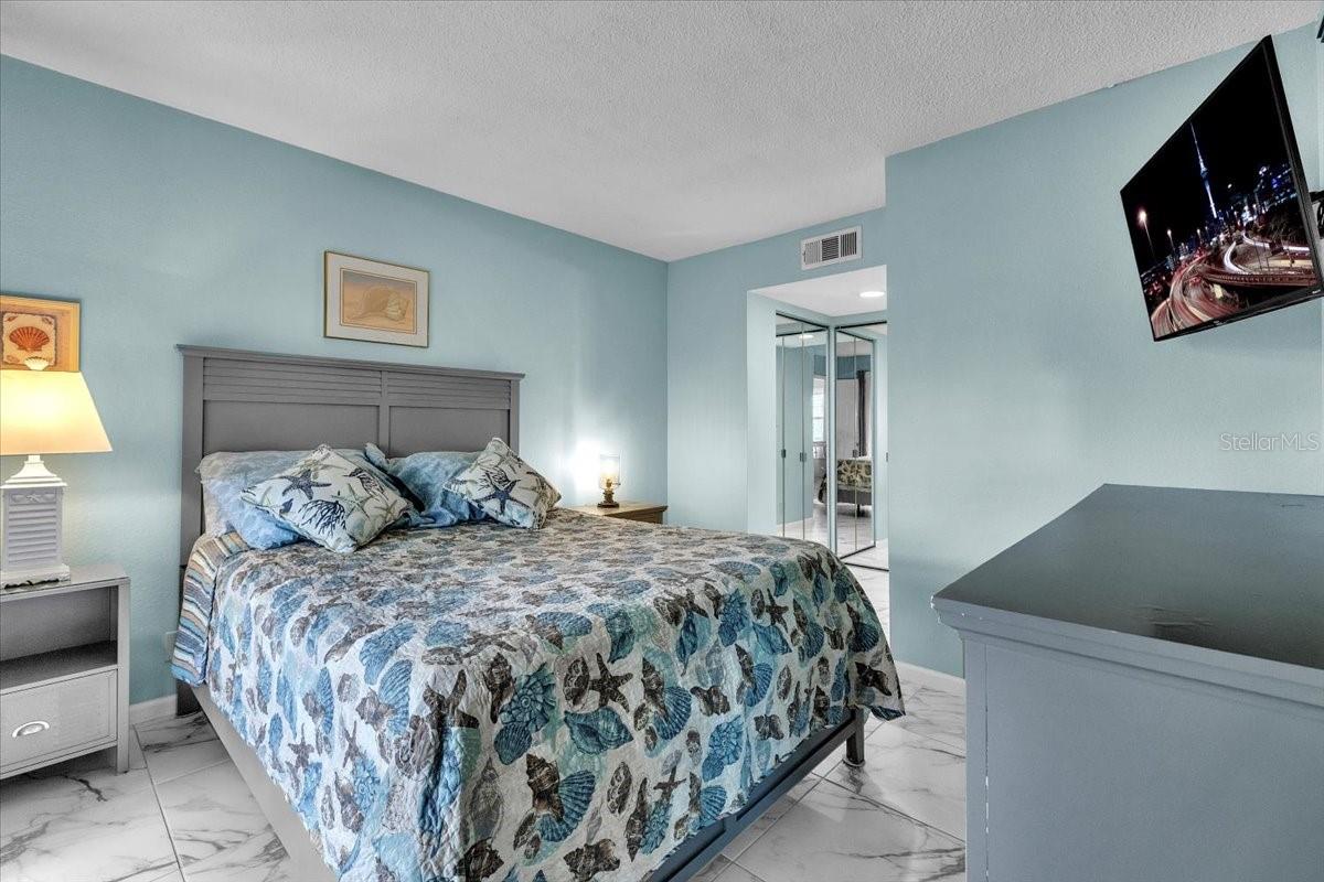 OAKS 04 - Residential