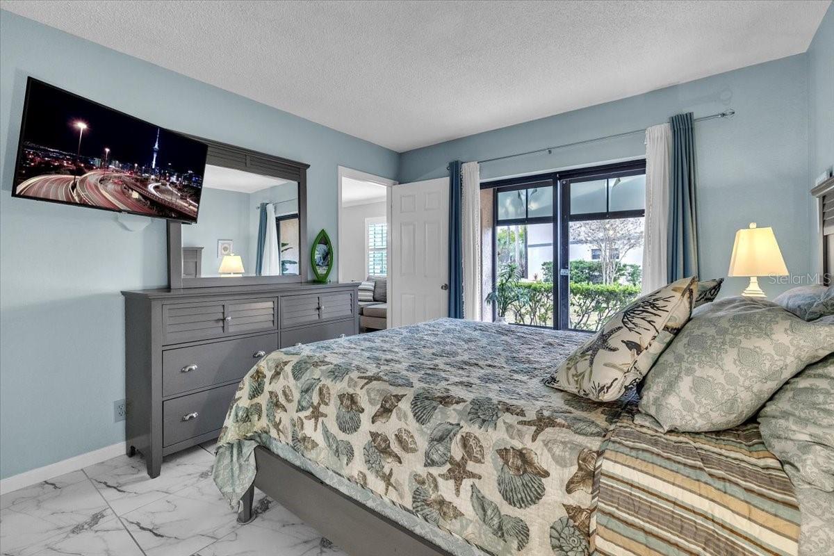 OAKS 04 - Residential