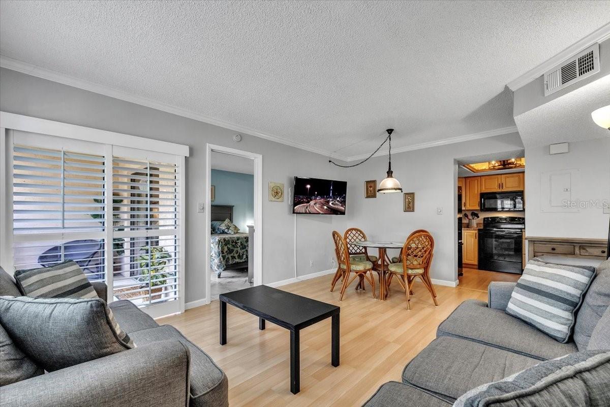 OAKS 04 - Residential