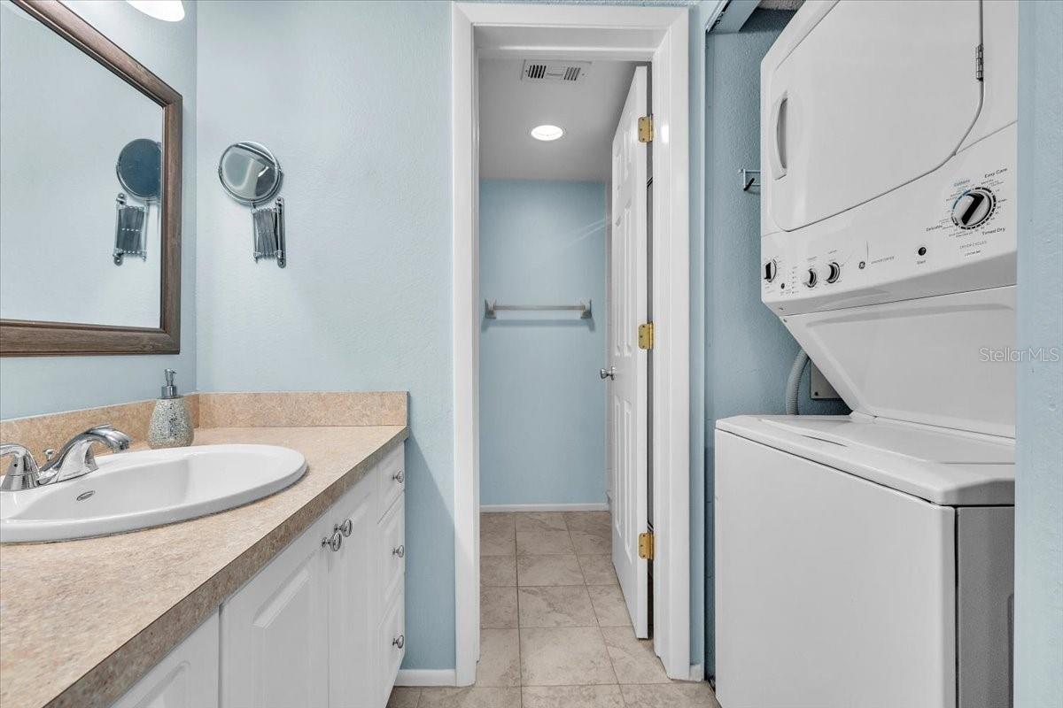 OAKS 04 - Residential