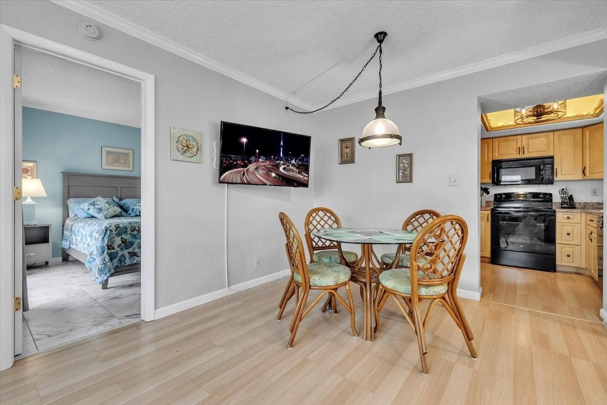 OAKS 04 - Residential