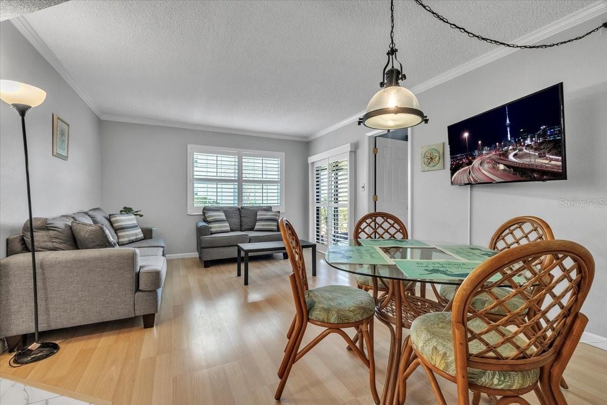 OAKS 04 - Residential