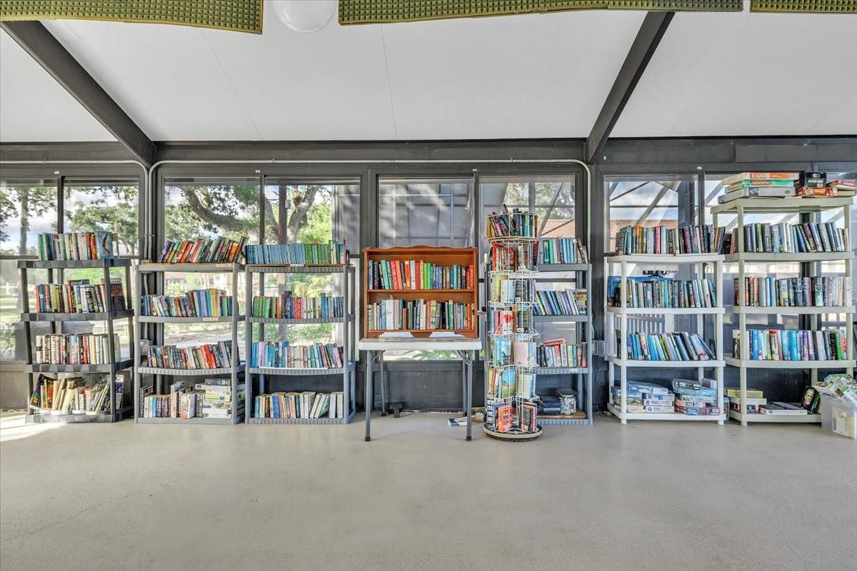 OAKS 04 - Residential