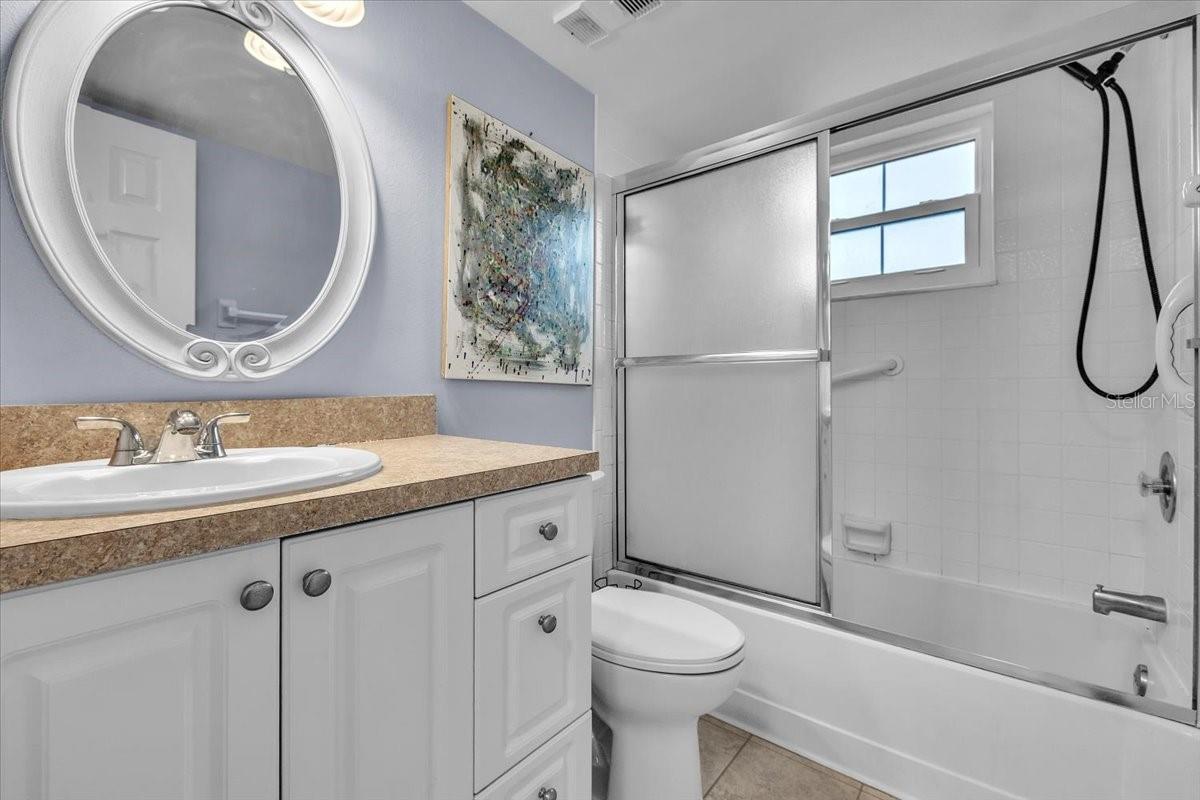 OAKS 04 - Residential