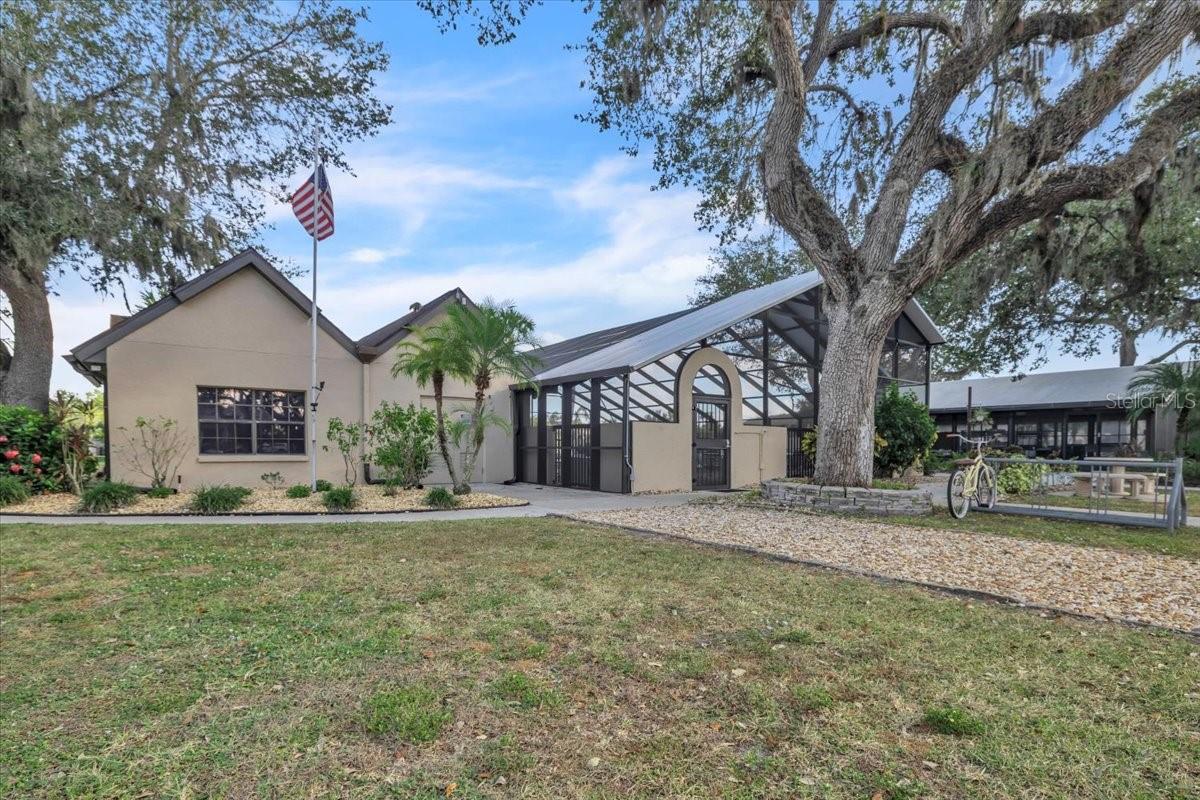 OAKS 04 - Residential