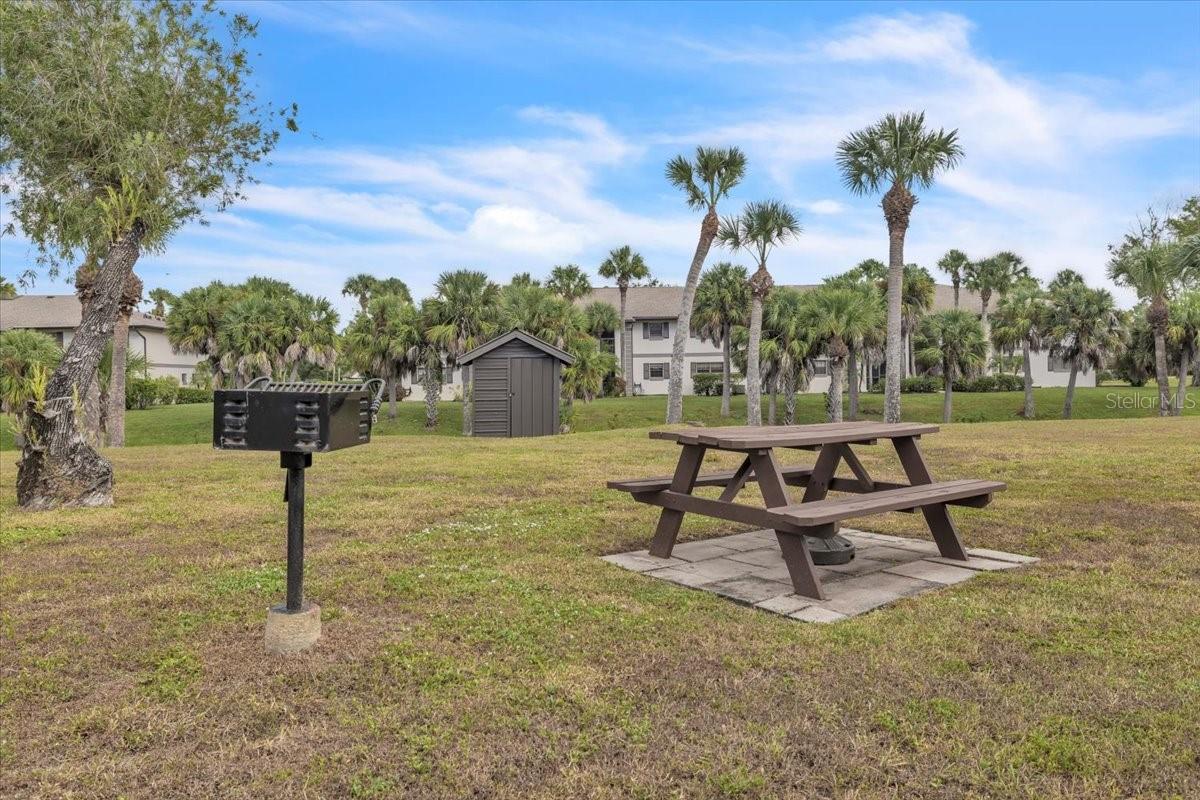 OAKS 04 - Residential