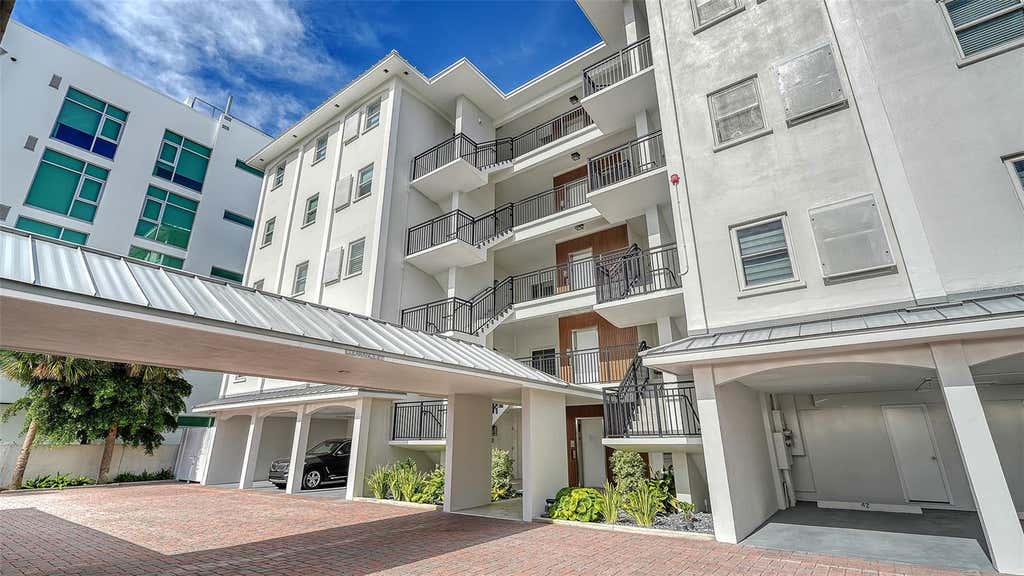Photo of 174 Golden Gate Point #43, Sarasota, FL 34236 (MLS # A4703011)
