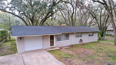 A home in BROOKSVILLE