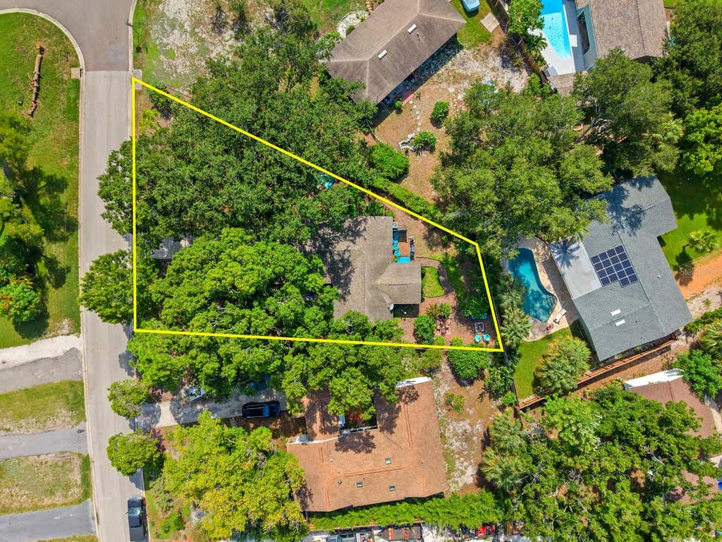 Photo of 2159 Barcelona Way, St Petersburg, FL 33712 (MLS # TB8537885)