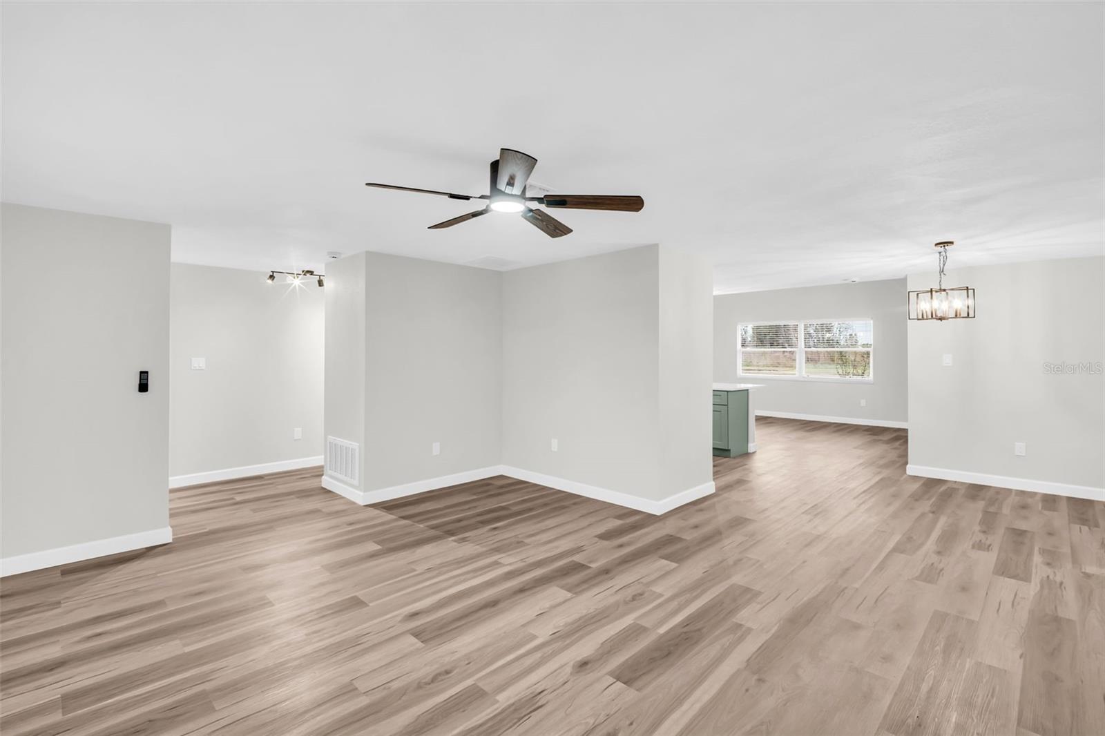 FLOR A MAR SEC C07 ADD 03 - Residential Lease