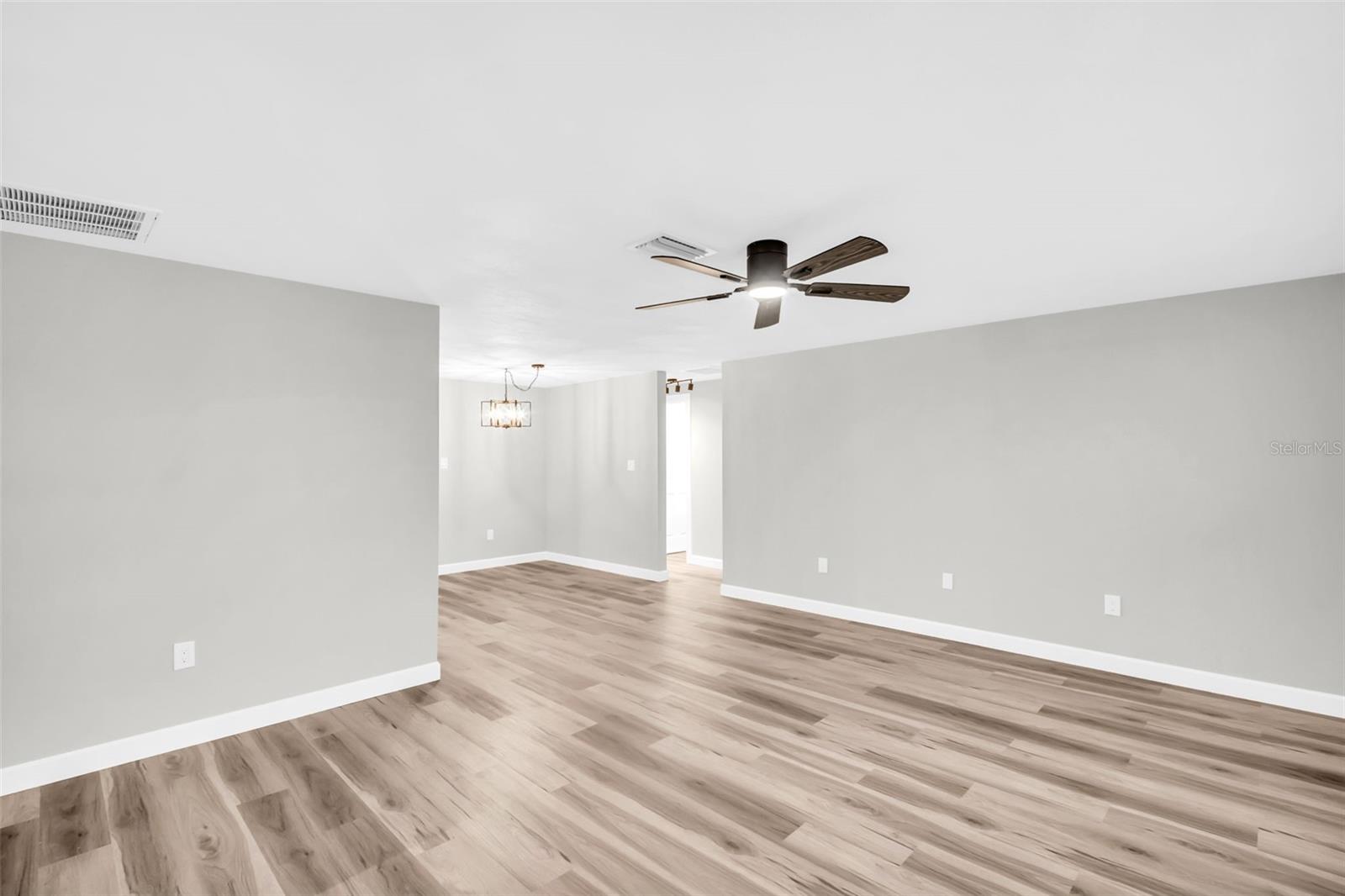 FLOR A MAR SEC C07 ADD 03 - Residential Lease