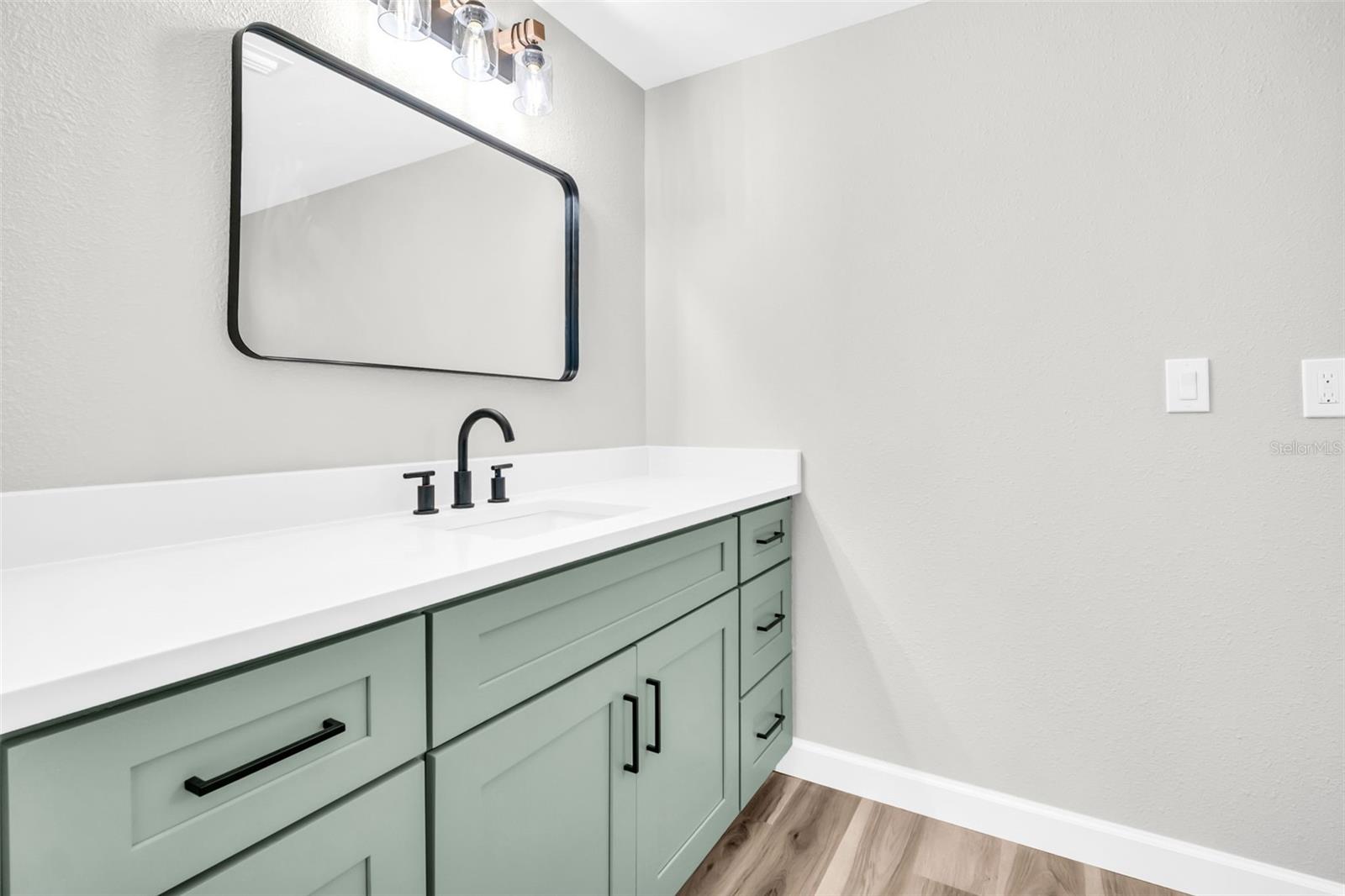 FLOR A MAR SEC C07 ADD 03 - Residential Lease