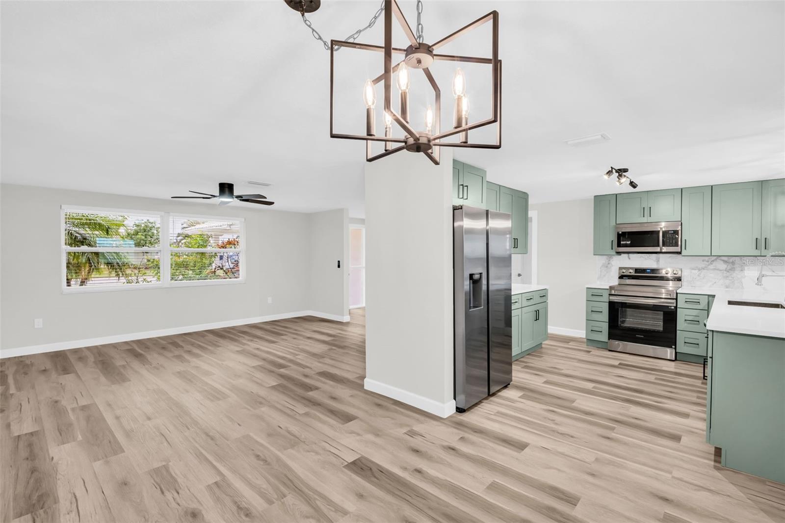 FLOR A MAR SEC C07 ADD 03 - Residential Lease