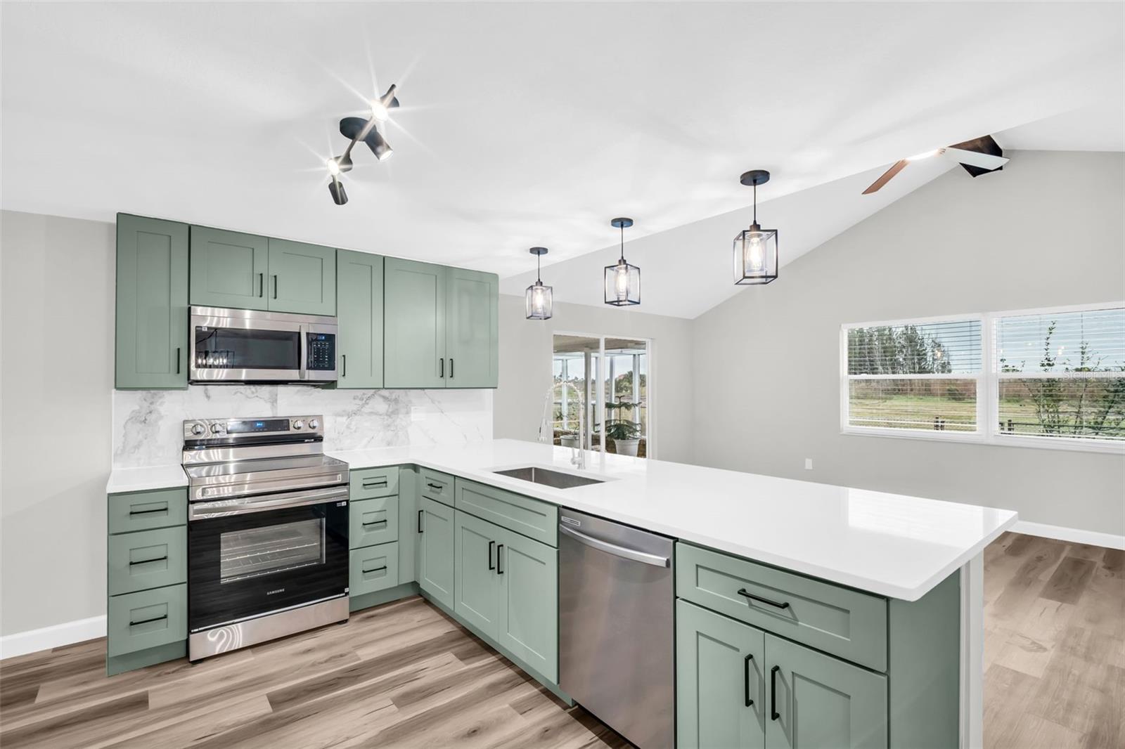 FLOR A MAR SEC C07 ADD 03 - Residential Lease