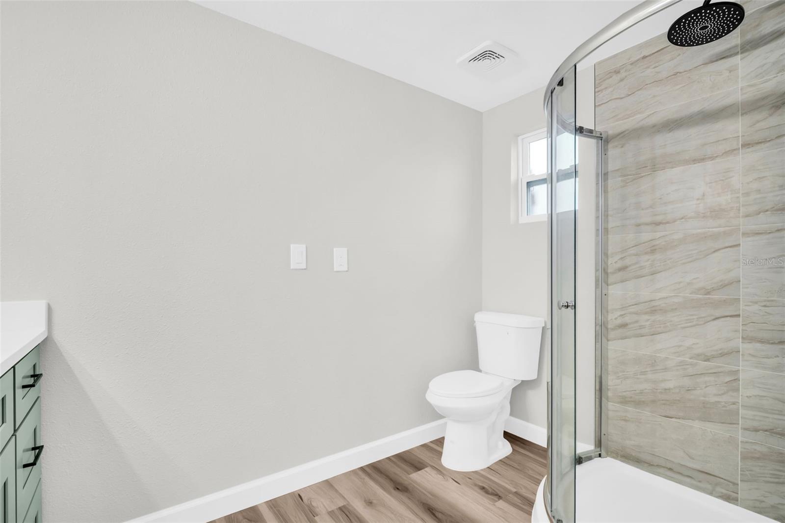 FLOR A MAR SEC C07 ADD 03 - Residential Lease