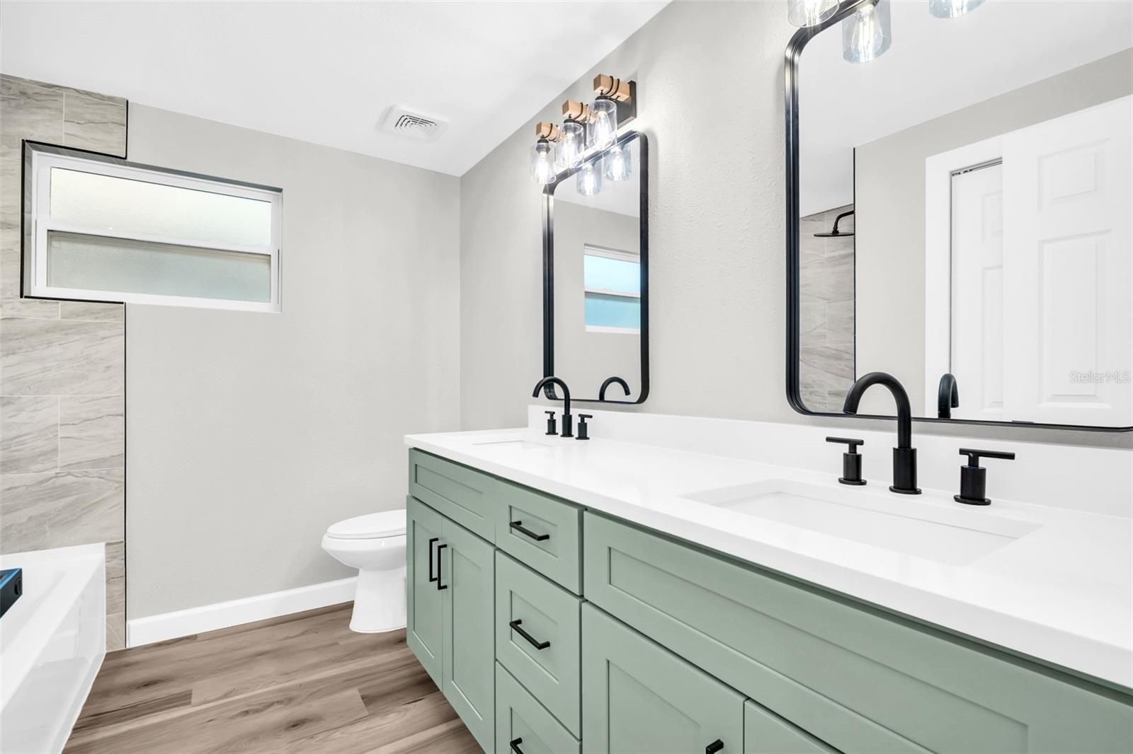 FLOR A MAR SEC C07 ADD 03 - Residential Lease