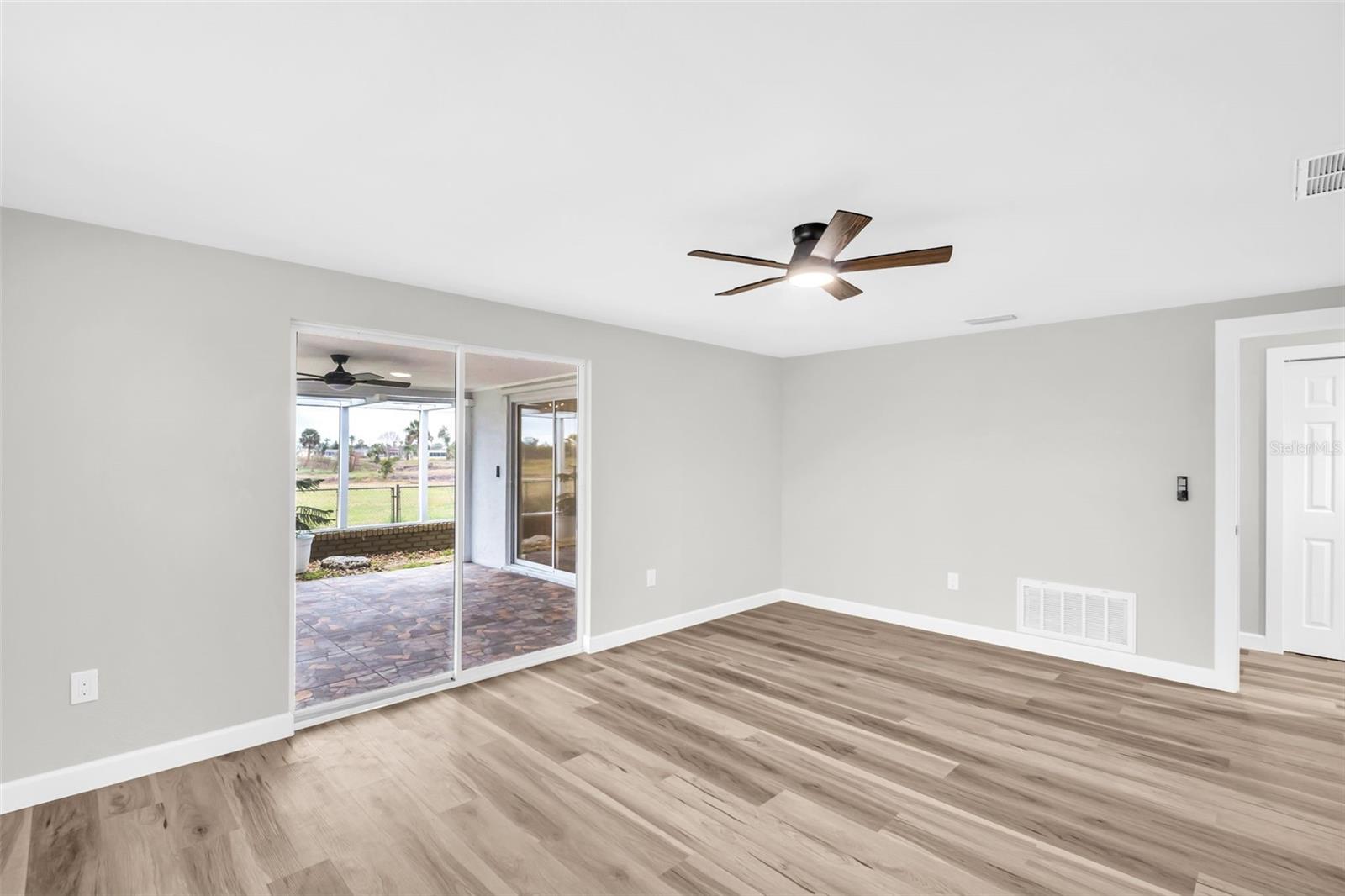 FLOR A MAR SEC C07 ADD 03 - Residential Lease