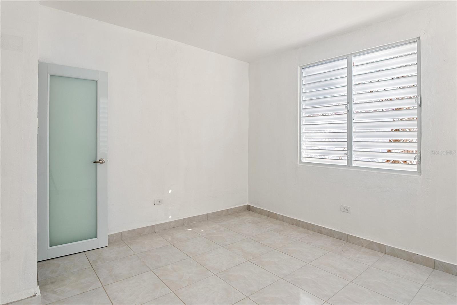 URB. PALO DE PAN - Residential