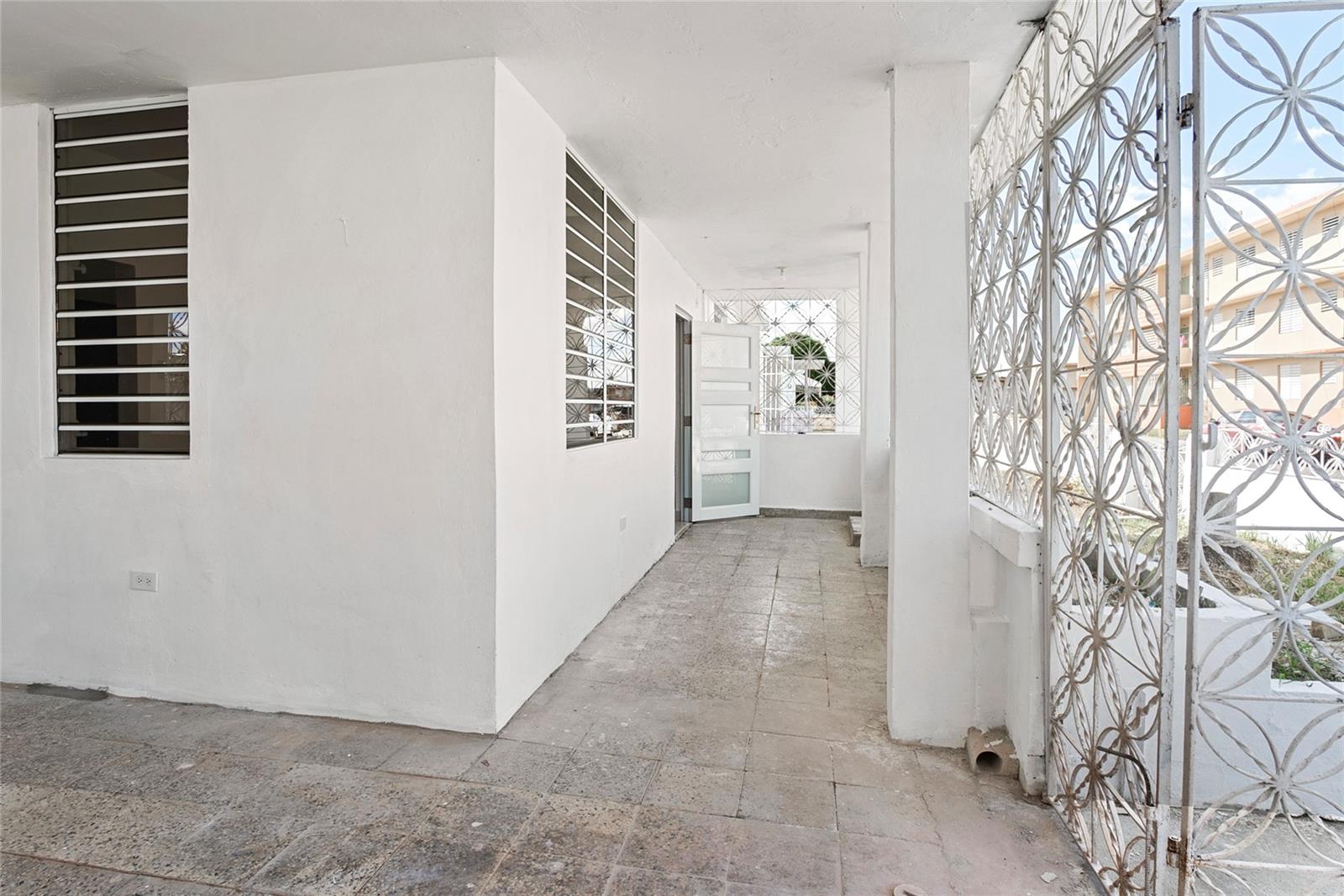 URB. PALO DE PAN - Residential