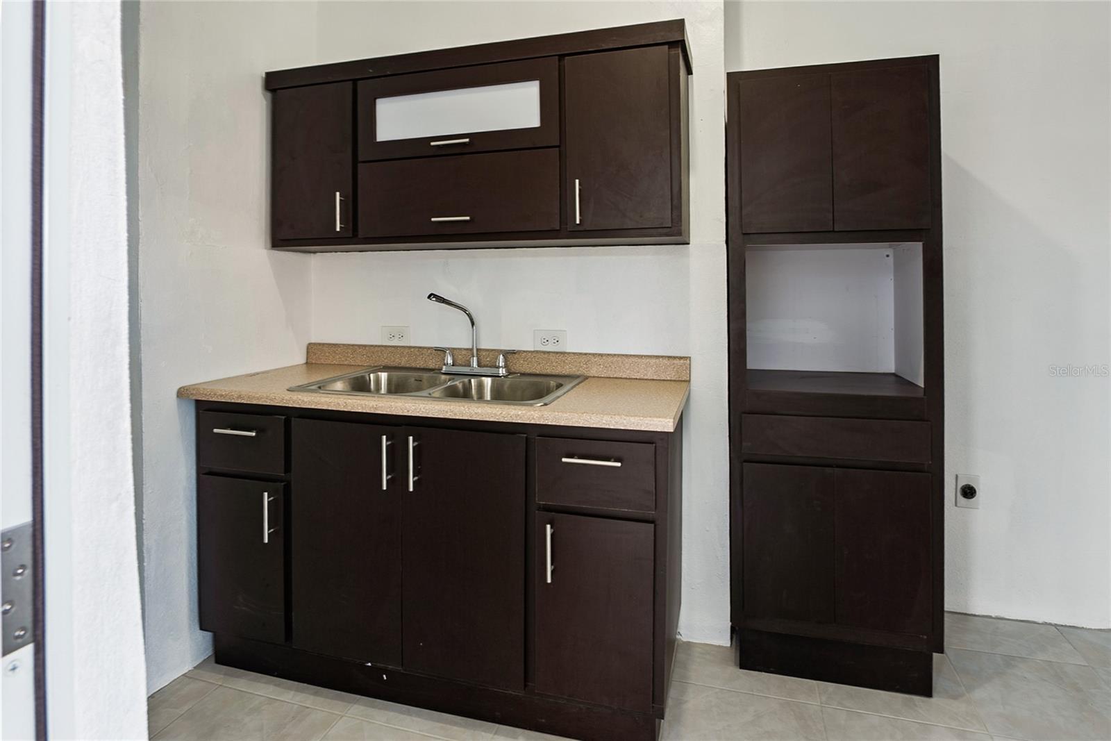 URB. PALO DE PAN - Residential