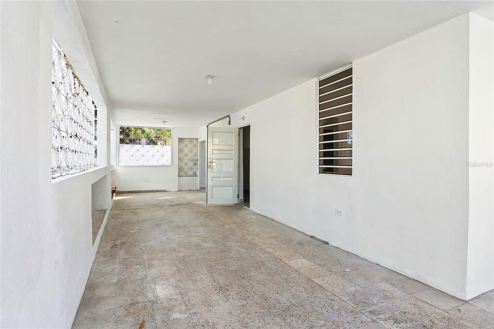 URB. PALO DE PAN - Residential