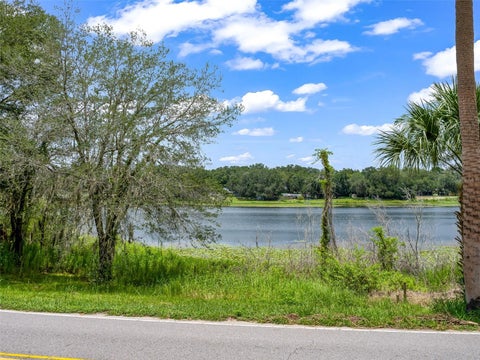 Tiny photo for 511 E Mirror Lake Drive, Fruitland Park, FL 34731 (MLS # G5114834)