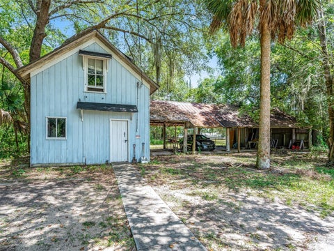 Tiny photo for 511 E Mirror Lake Drive, Fruitland Park, FL 34731 (MLS # G5114834)