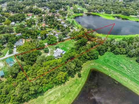 Tiny photo for 511 E Mirror Lake Drive, Fruitland Park, FL 34731 (MLS # G5114834)