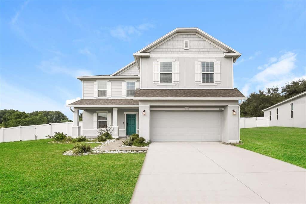Photo of 1926 Bell Creek Loop, Fruitland Park, FL 34731 (MLS # O6428267)