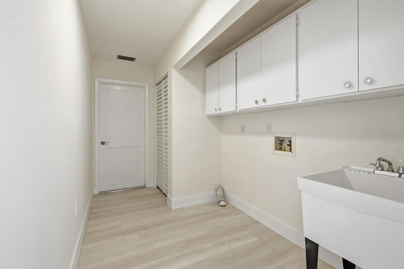 ENGLEWOOD ISLES SUB - Residential