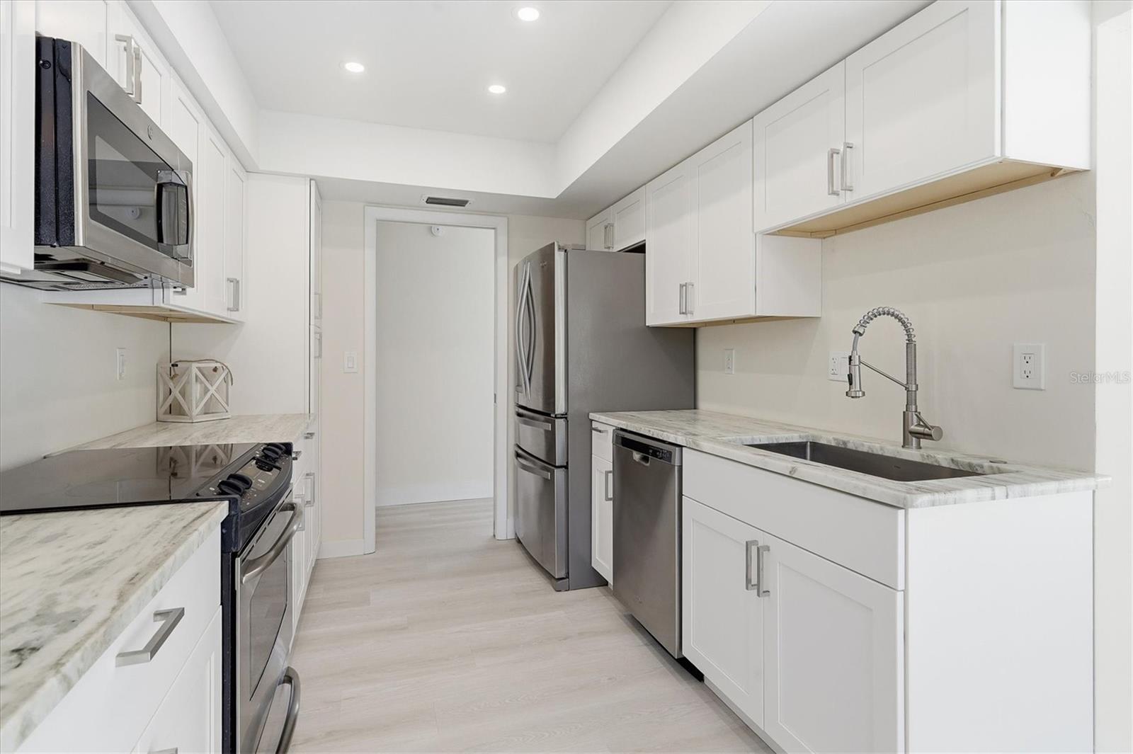 ENGLEWOOD ISLES SUB - Residential