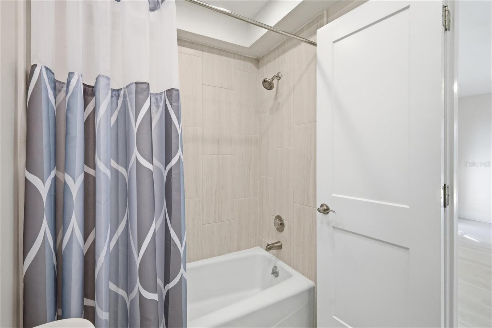 ENGLEWOOD ISLES SUB - Residential