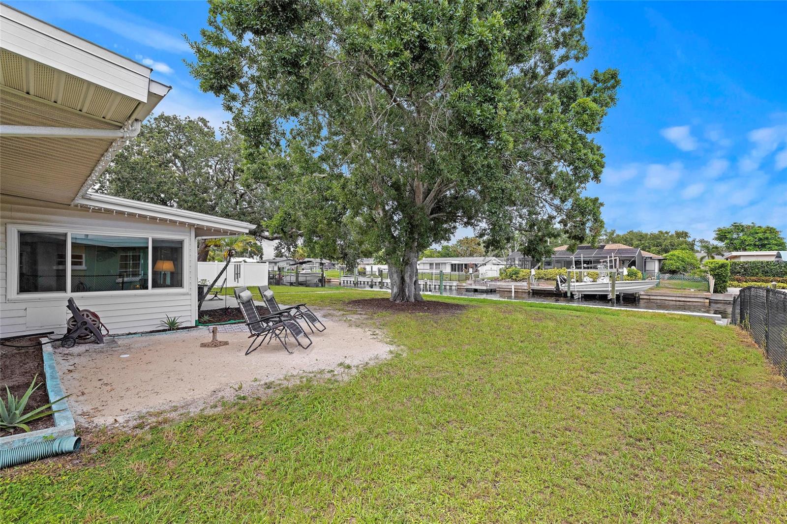 TROPICAL HARBOR SEC 1 - Residential