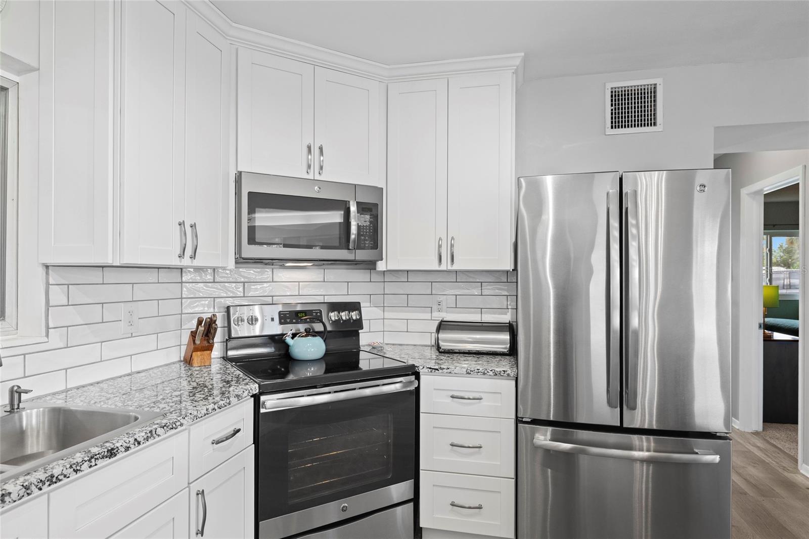 TROPICAL HARBOR SEC 1 - Residential