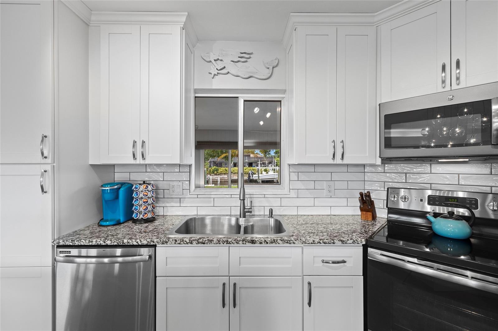 TROPICAL HARBOR SEC 1 - Residential