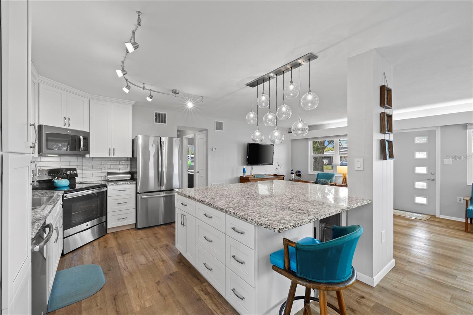 TROPICAL HARBOR SEC 1 - Residential