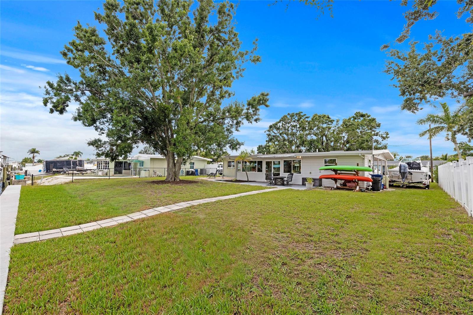 TROPICAL HARBOR SEC 1 - Residential