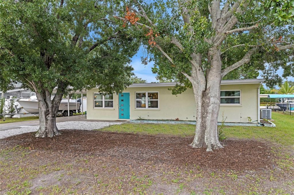 Photo of 804 Poinsettia Avenue, Ellenton, FL 34222 (MLS # A4659175)