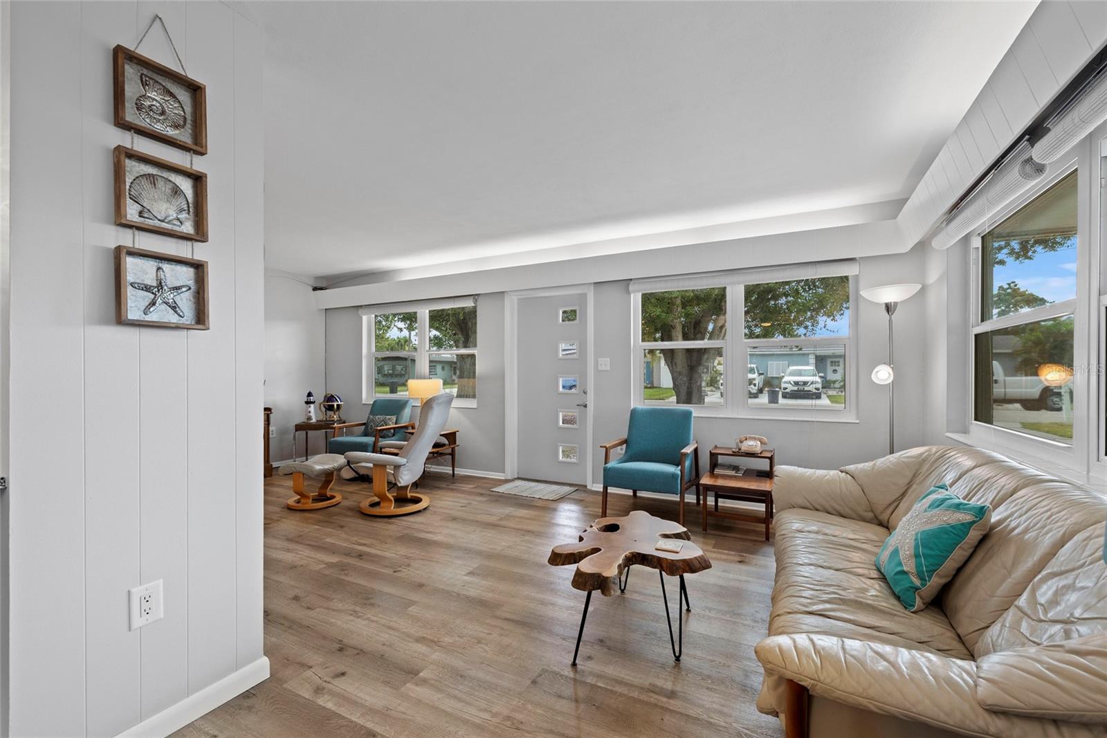 TROPICAL HARBOR SEC 1 - Residential