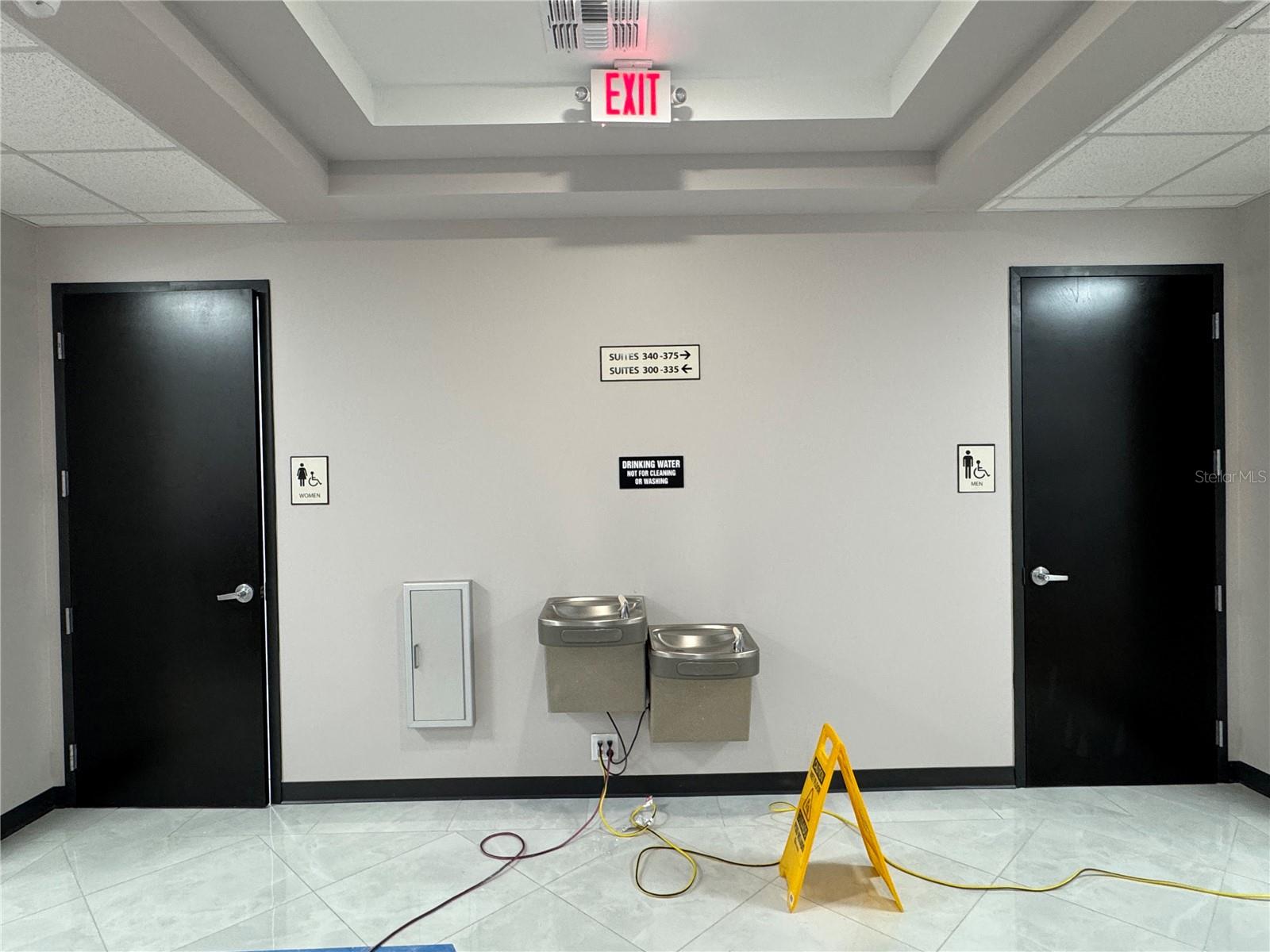 VILLAGE/HUNTERS CRK BLDG O - Commercial Lease