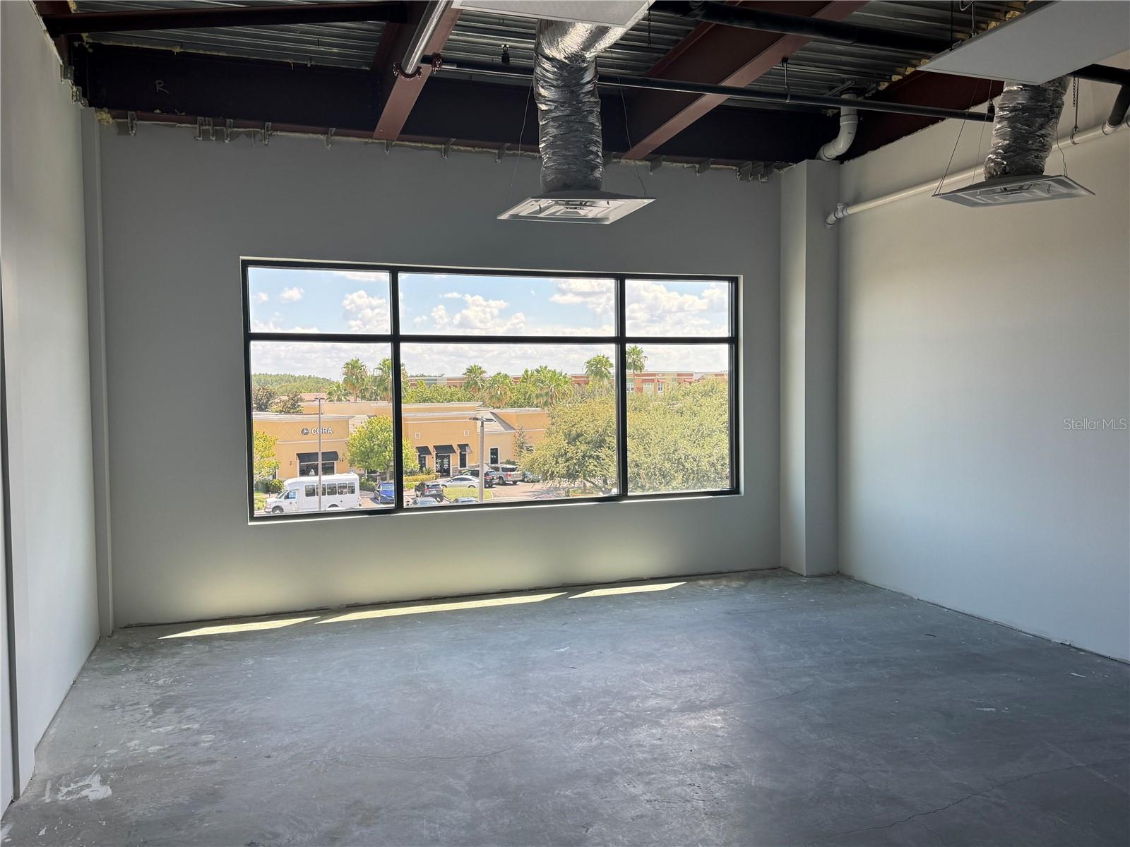 VILLAGE/HUNTERS CRK BLDG O - Commercial Lease