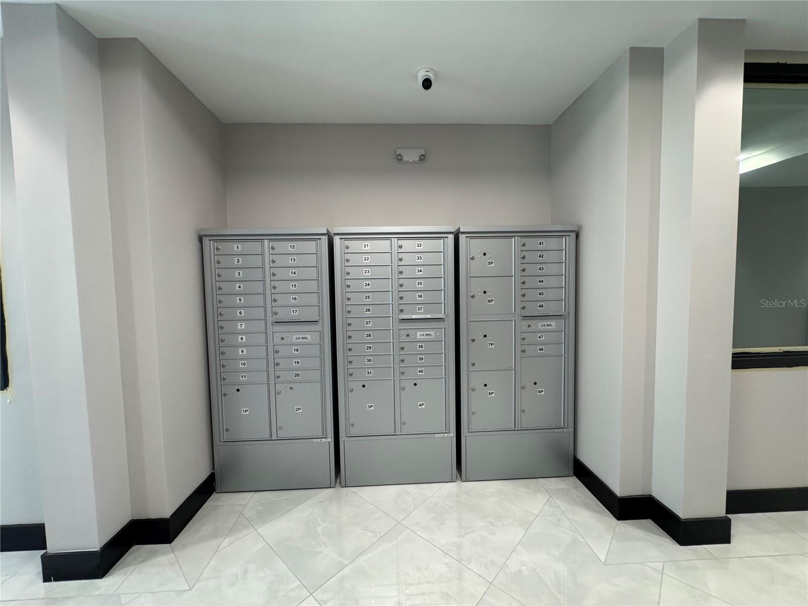 VILLAGE/HUNTERS CRK BLDG O - Commercial Lease