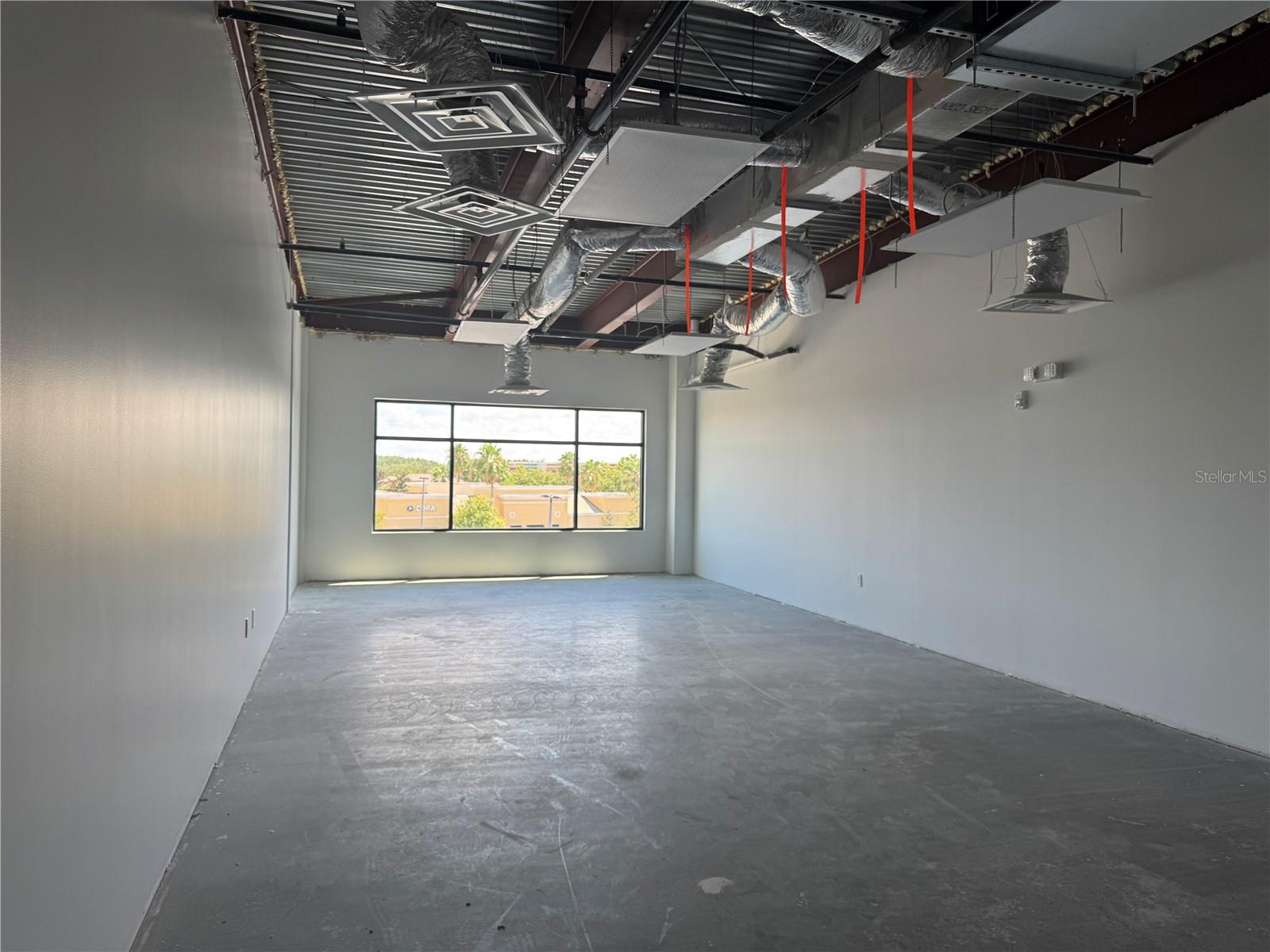 VILLAGE/HUNTERS CRK BLDG O - Commercial Lease